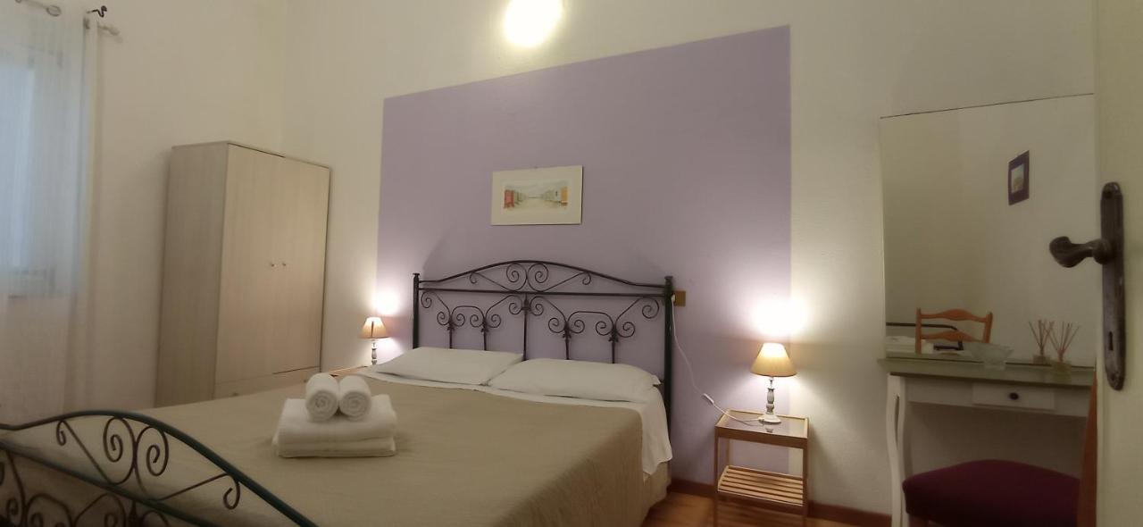 Onlyrooms III - Piazza Jenne Cagliari Exteriör bild