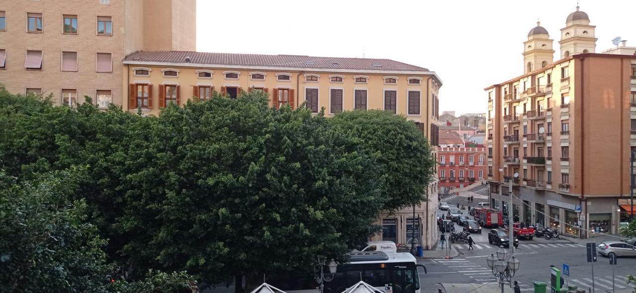 Onlyrooms III - Piazza Jenne Cagliari Exteriör bild